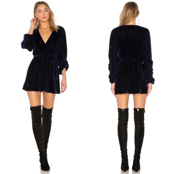 Tularosa Dresses & Skirts - Tularosa Elegant Navy Velvet Wrap Dress